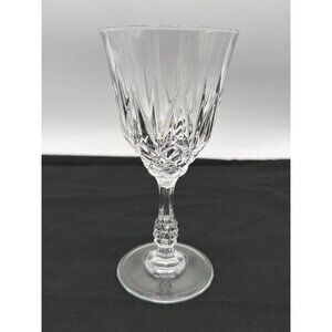Cut Crystal Wine Glass With Intricate Starburst Design And Diamond-Cut Stem 6.25